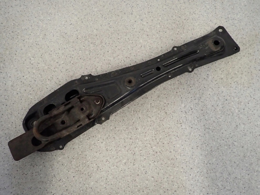 TOYOTA COROLLA E12 HB 02-07 BELKA WZDŁUŻNA 4/4