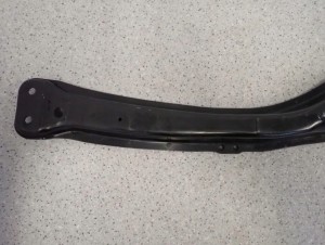 TOYOTA AVENSIS T22 97-02 BELKA ZAWIESZENIA WZDŁUŻNA 2/6 MINIATURA