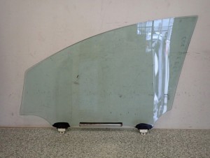 TOYOTA COROLLA VERSO 04-09 SZYBA DRZWI PRZEDNIA PRAWA 2/2 MINIATURA