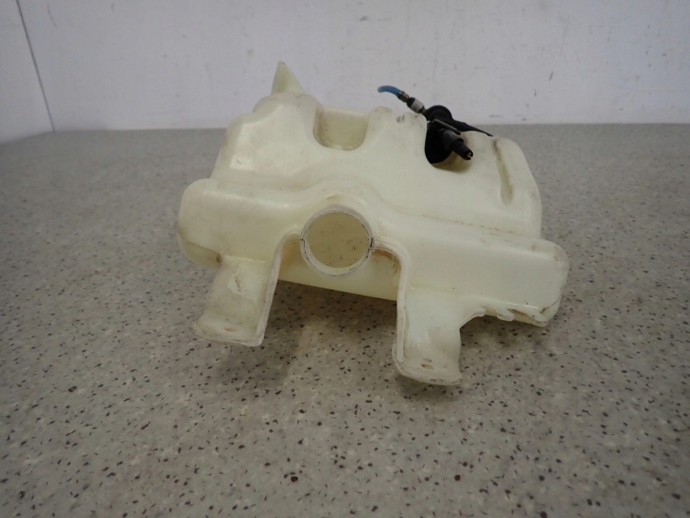 NISSAN MICRA K12 03-10 ZBIORNICZEK PŁYNU DO SPRYSKIWACZY 3.5L 4/4