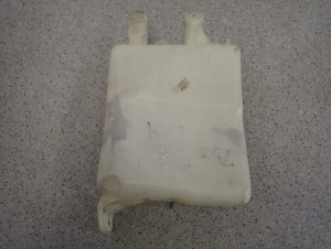 NISSAN MICRA K12 03-10 ZBIORNICZEK PŁYNU DO SPRYSKIWACZY 3.5L 3/4 MINIATURA