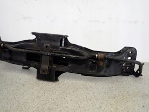 MAZDA PREMACY 323 BJ 98-03 BELKA ZAWIESZENIA TYŁ 5/8 MINIATURA