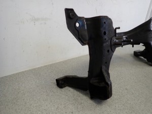 KIA CARENS II 2.0D 02-06 BELKA ZAWIESZENIA PRZEDNIEGO SANKI 9/11 MINIATURA