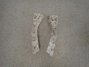 MAZDA 3 MAZDA3 HB 03- ŚLIZG ZDERZAKA TYLNY LEWY LUB PRAWY 5/8 MINIATURA