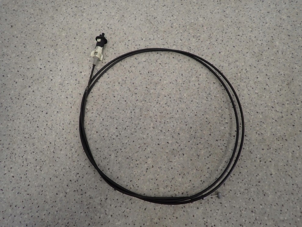 TOYOTA YARIS I 00-05 JP LINKA KLAPKI PALIWA Z ZAMKIEM 1/4