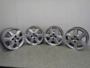 TOYOTA COROLLA E12 FELGI ALUMINIOWE KOMPLET 15\