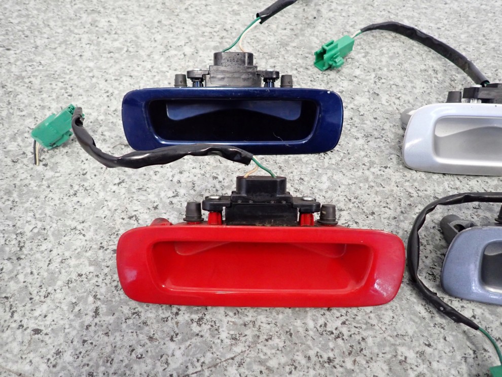 SUZUKI SWIFT MK6 04- KLAMKA TYLNEJ KLAPY SWITCH 3/6