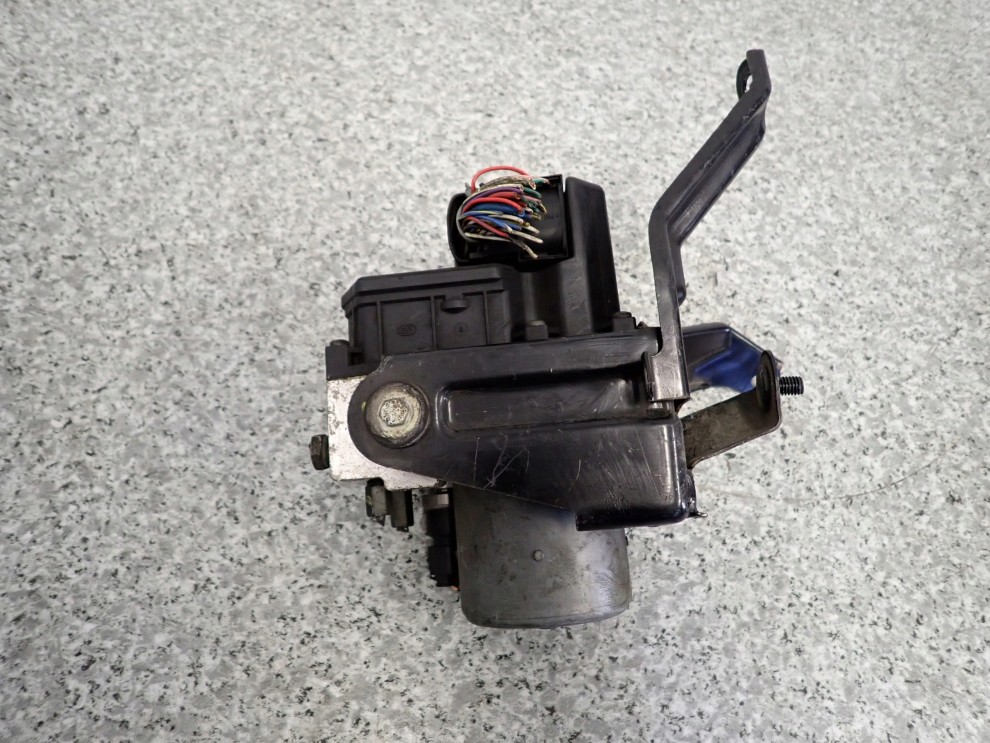 TOYOTA COROLLA VERSO 04-09 1.8i 1Z POMPA ABS 44540-0F010 6/9