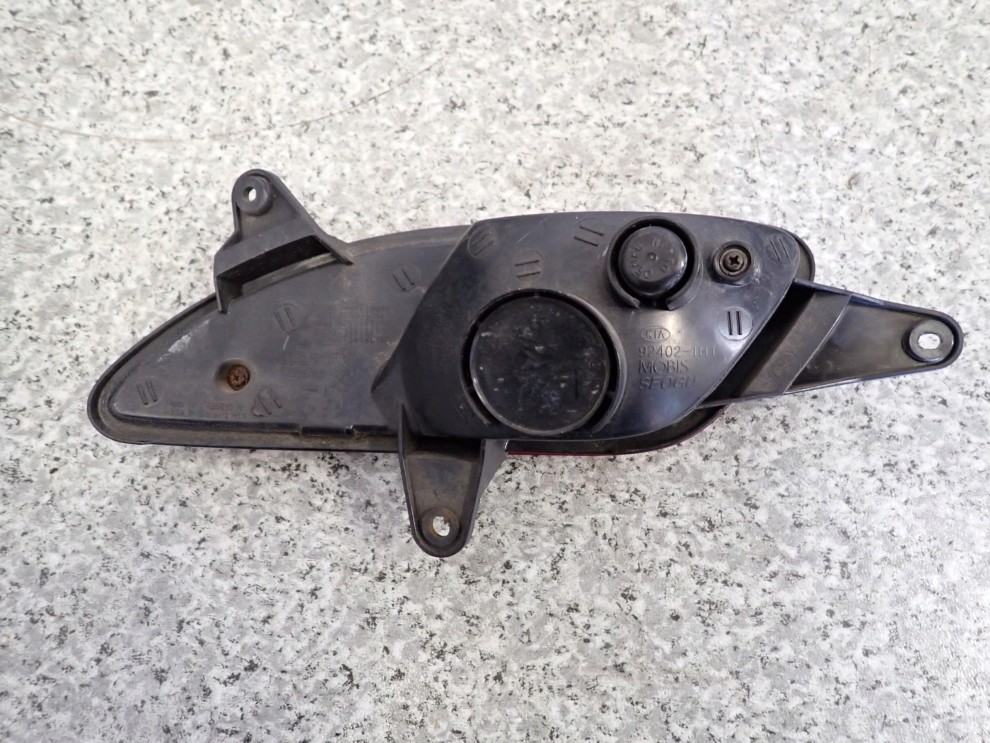 KIA CEED I HB 07-09 LAMPA TYLNA PRAWA W ZDERZAK ODBLASK 5/6