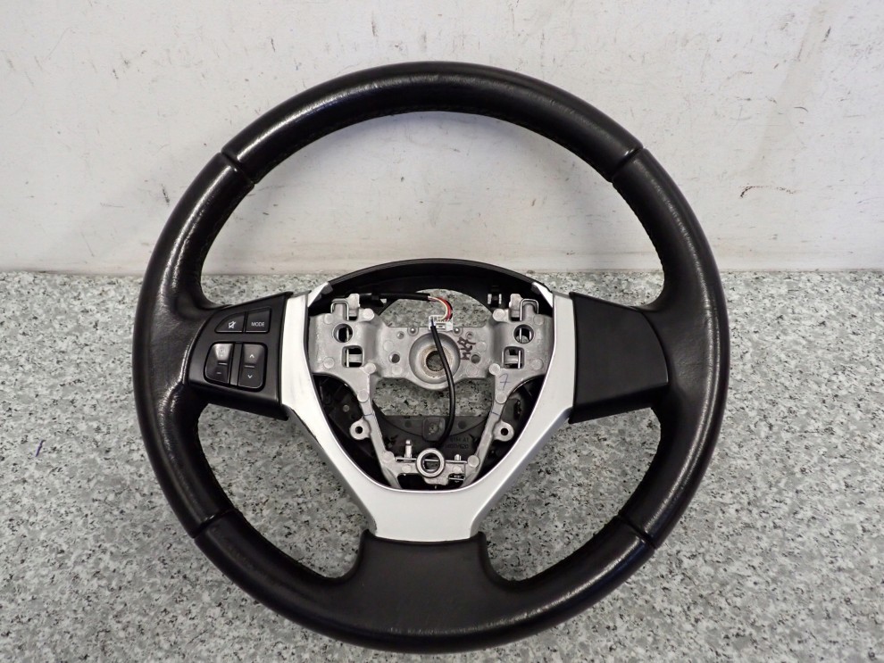 SUZUKI SWIFT 04-10 KIEROWNICA MULTIMEDIA KOŁO 1/8