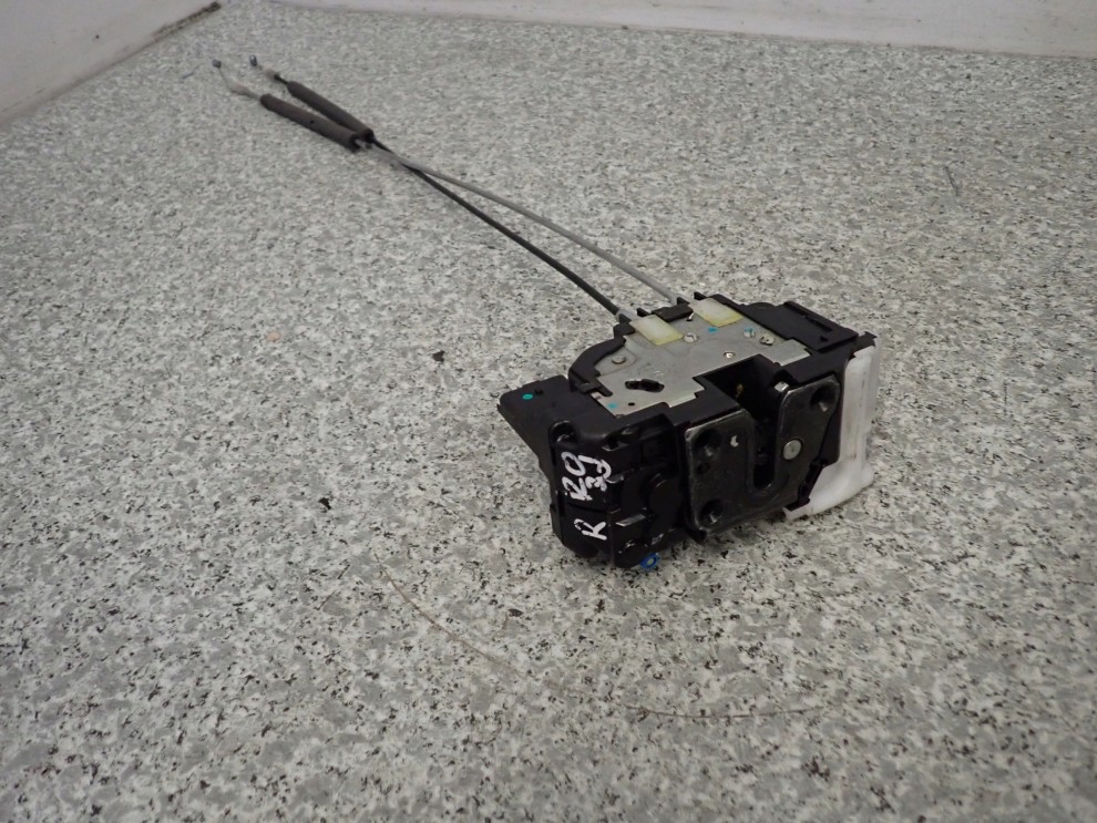 HYUNDAI i20 08-12 ZAMEK MASKI 1/9