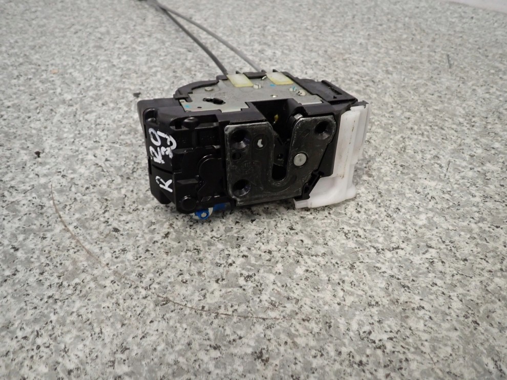 HYUNDAI i20 08-12 ZAMEK MASKI 2/9