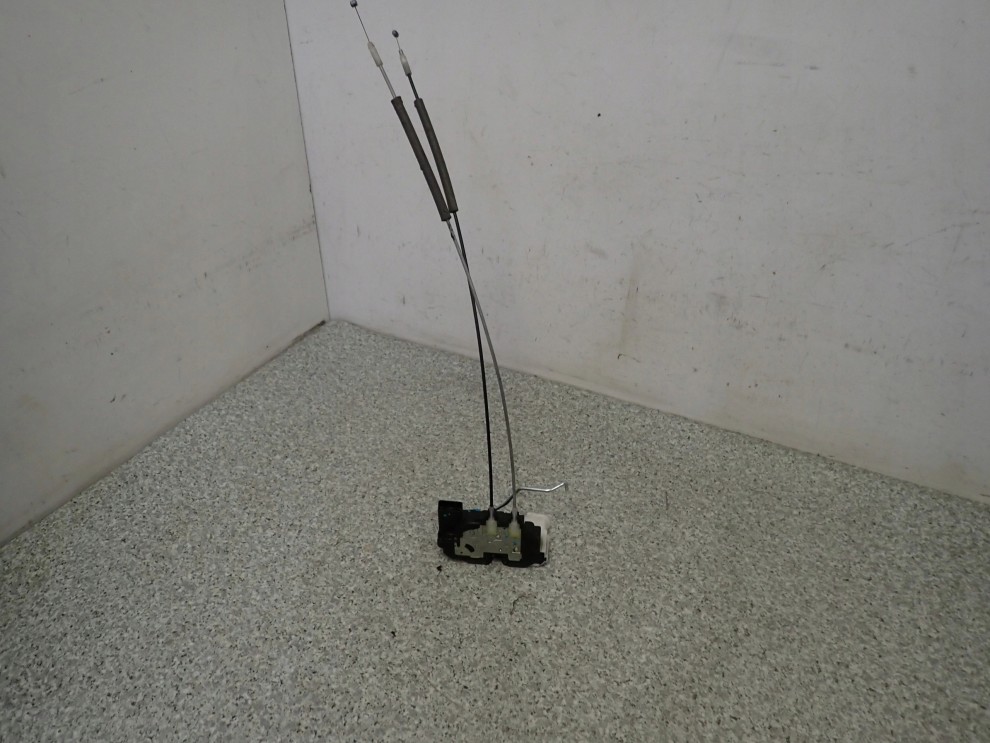 HYUNDAI i20 08-12 ZAMEK MASKI 5/9