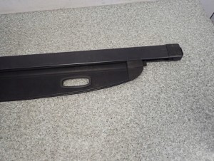 KIA CARENS III 06-11 ROLETA BAGAŻNIKA 3/12 MINIATURA
