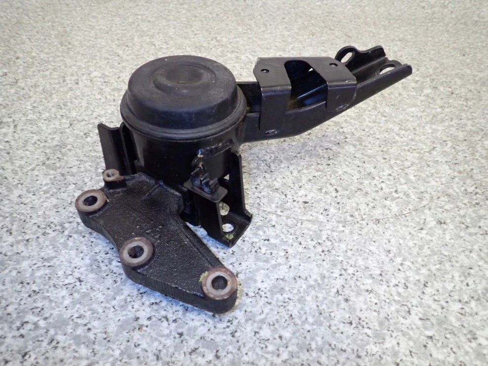 SUZUKI SWIFT IV MK7 10- 1.3 DDIS PODUSZKA PRAWA OLEJOWA 4/6