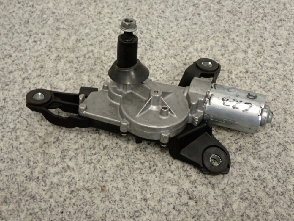 MITSUBISHI COLT 04- 3d SILNICZEK WYCIERACZKI TYŁ 2/8