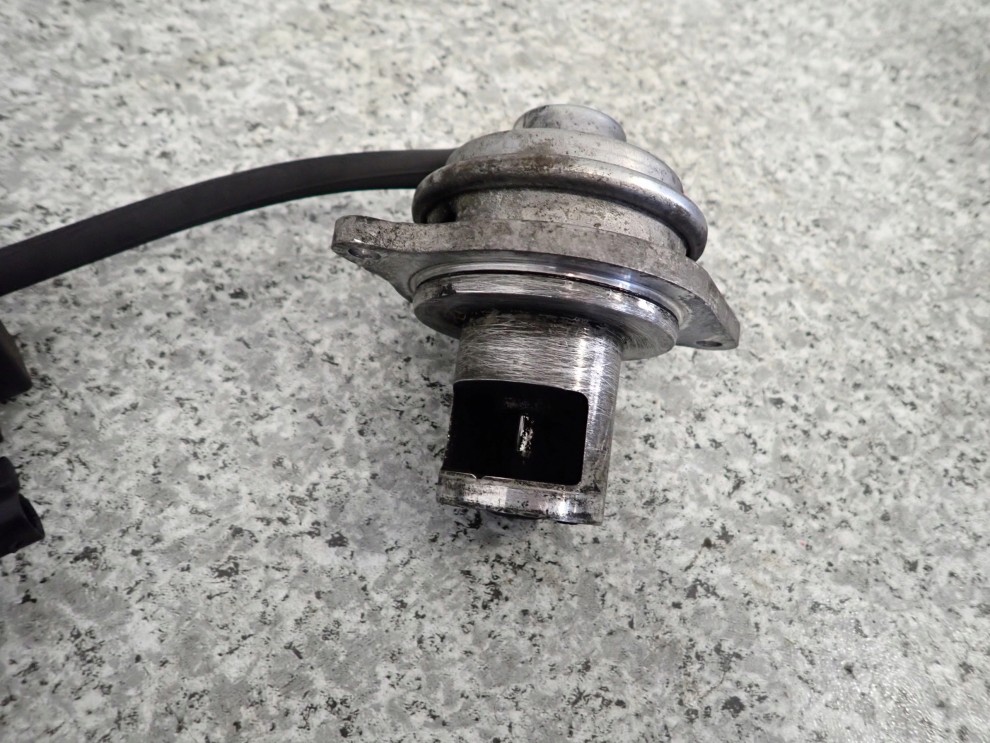 MITSUBISHI COLT 04- 1.5 DID ZAWÓR EGR 3/6