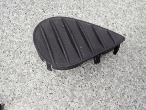 TOYOTA YARIS III 2011- ZAŚLEPKA HALOGENU PRZEDNIEGO LEWEGO 3/6 MINIATURA