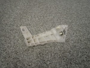 SUBARU FORESTER III SH 09- ŚLIZG ZDERZAKA TYLNY PRAWY 4/4 MINIATURA
