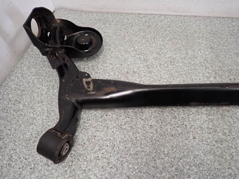 HYUNDAI i20 08-12 BELKA ZAWIESZENIA TYŁ GOŁA 3/9