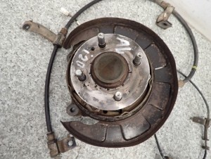 HYUNDAI i20 08-12 TARCZA KOTWICZNA TYLNA LEWA