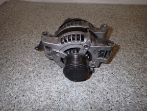 TOYOTA COROLLA VERSO 2.2D 04-09 ALTERNATOR 2/5 MINIATURA