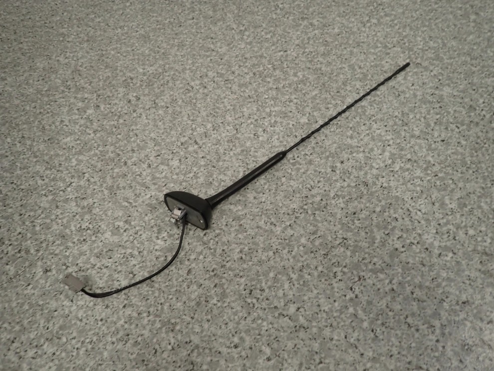 NISSAN NOTE 06- E11 ANTENA DACHOWA PODSTAWA BAT 4/5