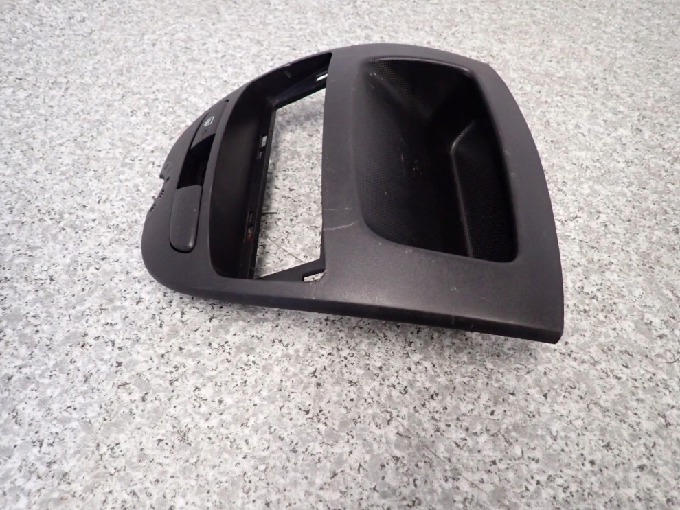TOYOTA AYGO 05- RAMKA RADIA 2/5
