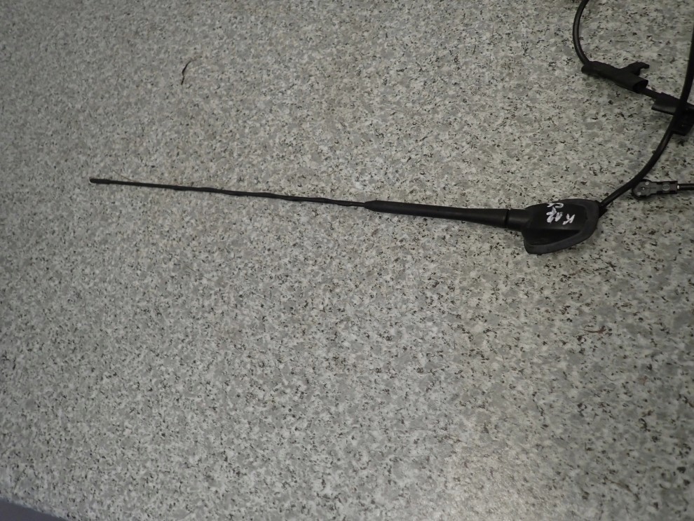NISSAN MICRA K12 CC 03- ANTENA DACHOWA BAT ANTENY 3/5