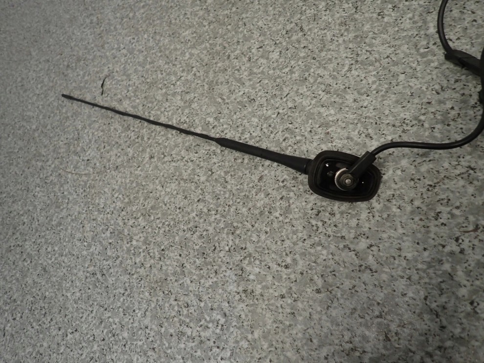 NISSAN MICRA K12 CC 03- ANTENA DACHOWA BAT ANTENY 5/5
