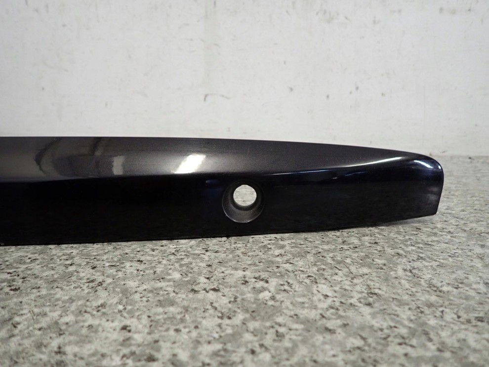 SUZUKI SX4 SEDICI 06-13 LISTWA KLAPY Z PRZYCISKIEM 4/5