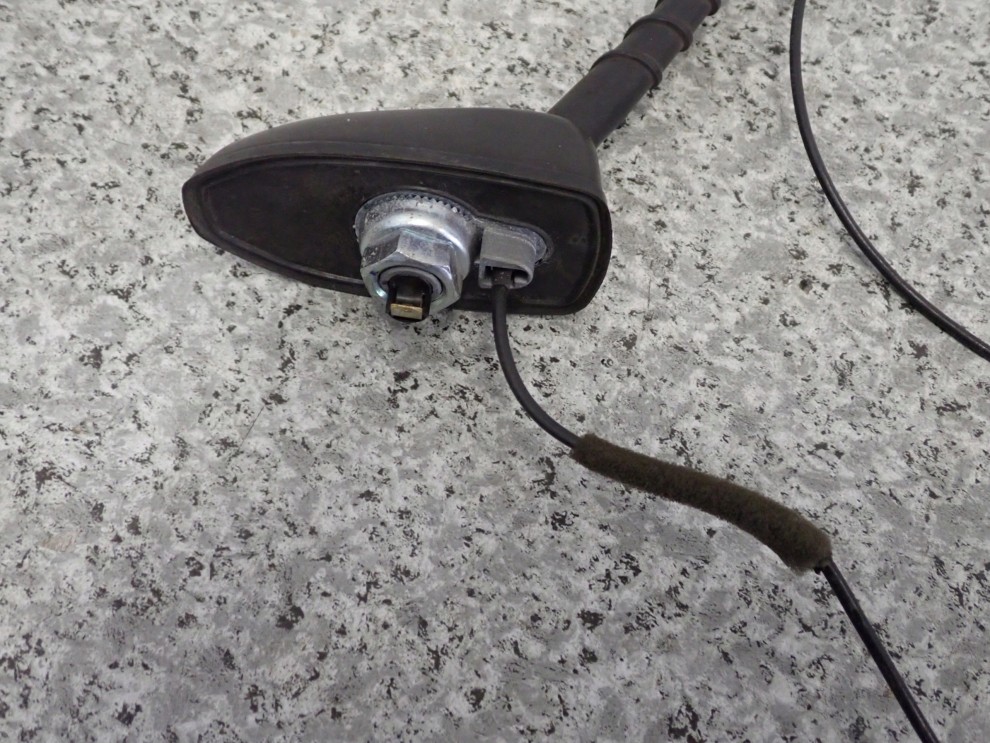 KIA CEED I HB 07-11 ANTENA DACHOWA BAT 6/7