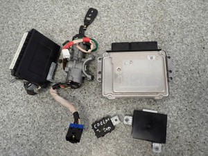 KIA CARENS III 06-11 CRDI ZESTAW STARTOWY STACYJKA KOMPUTER IMMO 7/8 MINIATURA