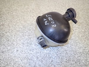 COROLLA E12 VERSO ZBIORNICZEK WYRÓWNAWCZY DIESEL 3/4 MINIATURA