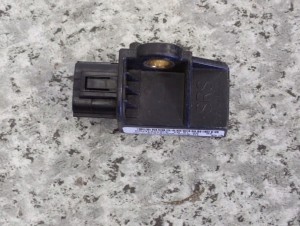 HONDA CIVIC UFO VIII 06- CZUJNIK ZDERZENIOWY SRS PRZEDNI 5/9 MINIATURA