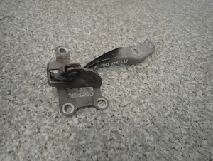 TOYOTA AYGO 05-12 ZAWIAS MASKI PRZEDNI PRAWY 3/5 MINIATURA