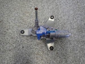 HONDA FR-V SILNICZEK WYCIERACZKI TYLNEJ 3/5 MINIATURA