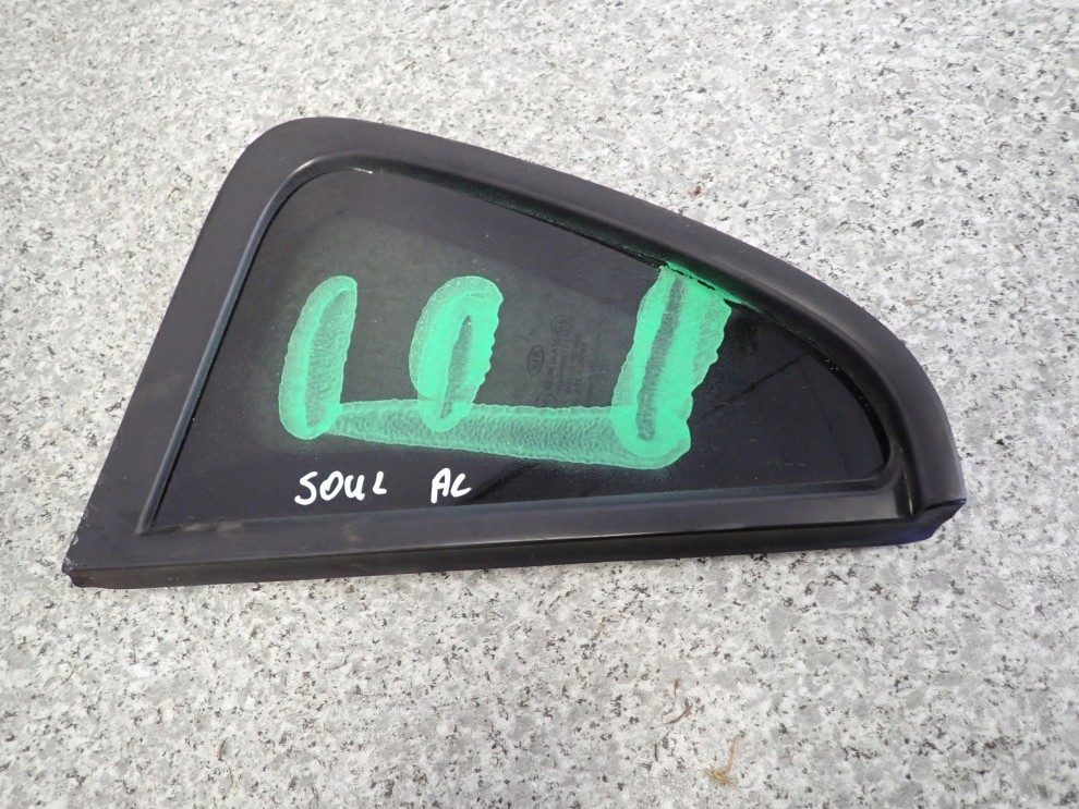 KIA SOUL I 09- SZYBA KAROSERYJNA TYLNA LEWA 3/4
