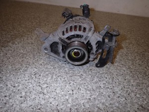 TOYOTA YARIS II 1.0 BENZ 1KR 06-09 ALTERNATOR 4/6 MINIATURA