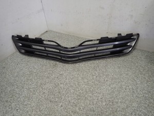 TOYOTA VERSO 09-13 ATRAPA ZDERZAKA PRZEDNIEGO 1G3 2/5 MINIATURA
