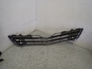 TOYOTA VERSO 09-13 ATRAPA ZDERZAKA PRZEDNIEGO 1G3 3/5 MINIATURA