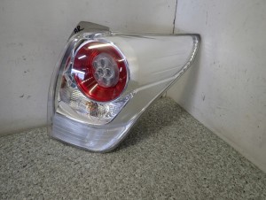 TOYOTA VERSO 09-13 LAMPA TYLNA PRAWA 3/9 MINIATURA