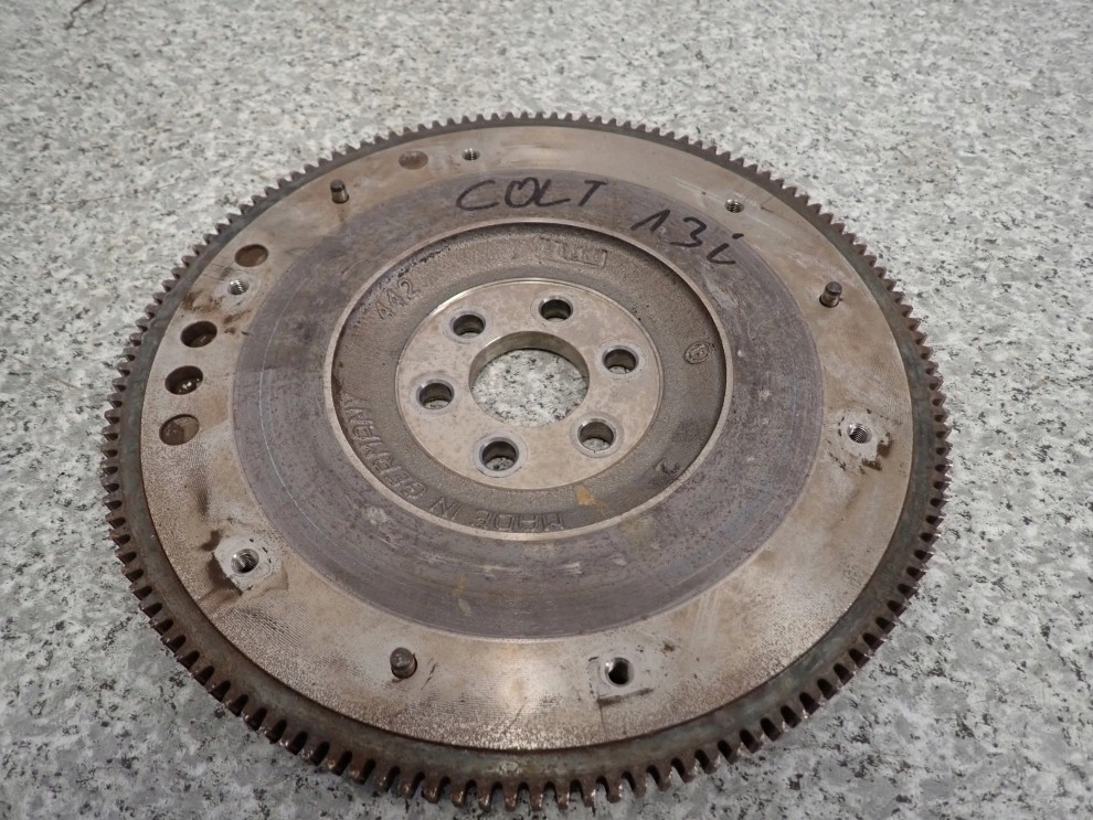 MITSUBISHI COLT 04-12 1.3 BENZYNA KOŁO ZAMACHOWE 2/4
