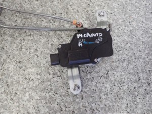 KIA PICANTO 04-11 ZAMEK KLAPY BAGAŻNIKA SIŁOWNIK 2/5 MINIATURA