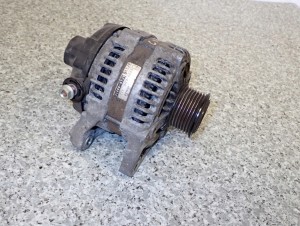 SUZUKI GRAND VITARA II 1.9 DDIS DIESEL ALTERNATOR 3/6 MINIATURA