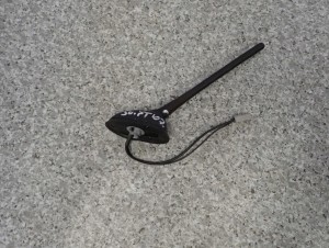 SUZUKI SWIFT 05-09 ANTENA DACHOWA PODSTAWA BAT