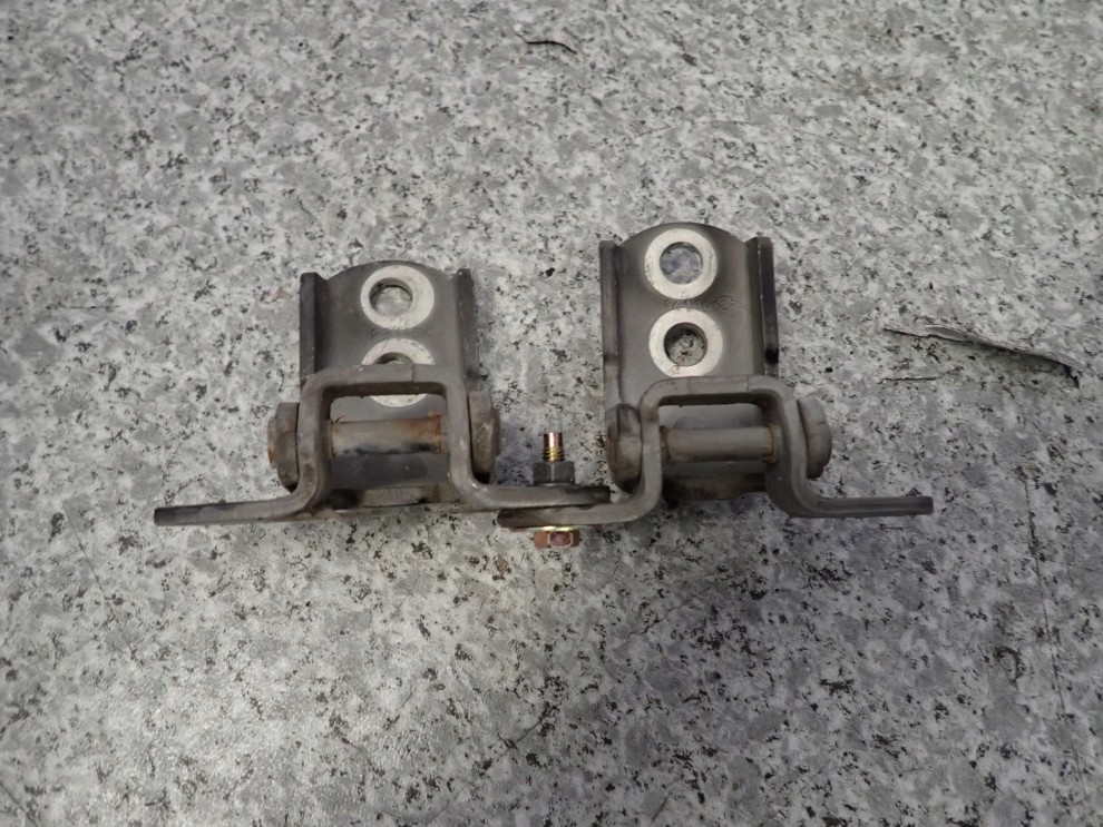 NISSAN MICRA K13 10-16 ZAWIASY DRZWI PRZÓD LEWE 1/6