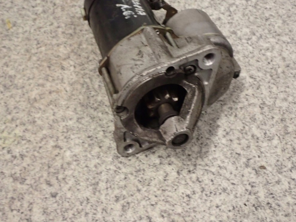 MITSUBISHI CARISMA 1.6I BENZYNA ROZRUSZNIK SILNIKA 3/5