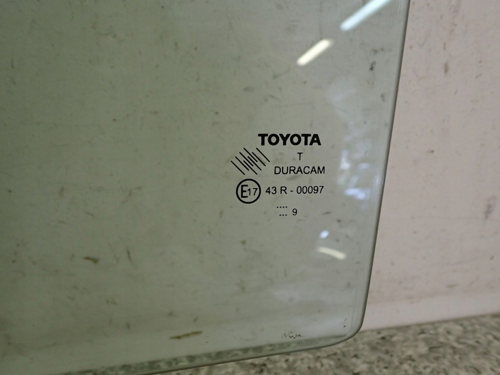 TOYOTA VERSO 09-13 SZYBA DRZWI TYLNA LEWA 3/5