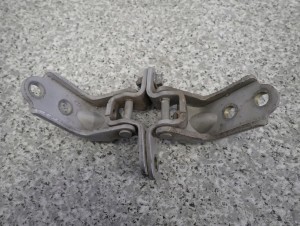 HYUNDAI SONATA V 05-09 ZAWIASY DRZWI PRZEDNIE PRAWE